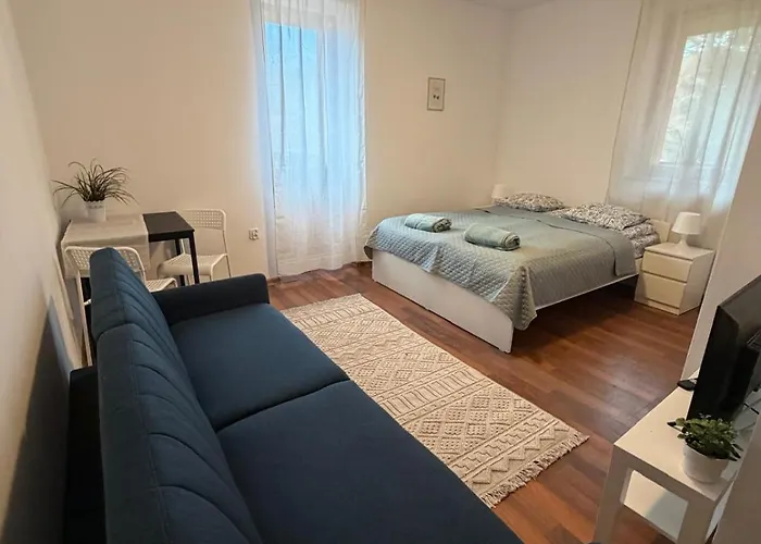 Izba Pod Sniezka 호텔 카르파츠