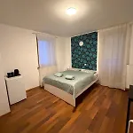Izba Pod Sniezka Hotel *